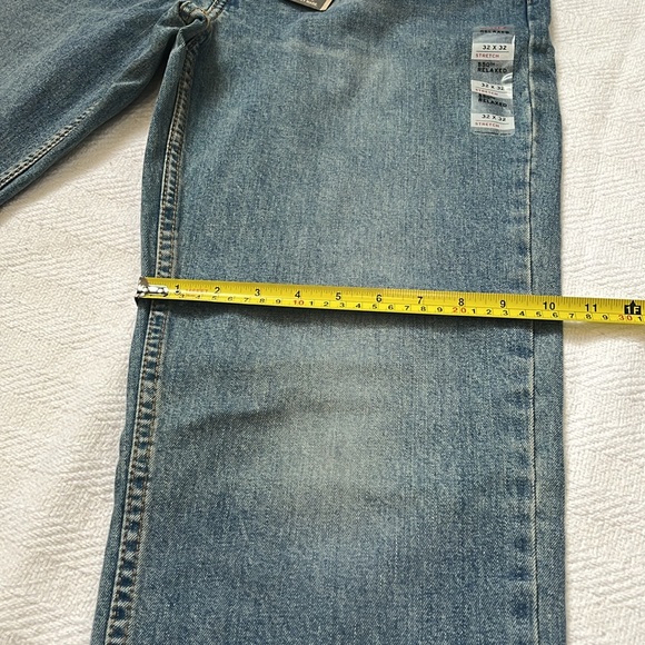 LEVI’S Women’s 550 Relaxed 32 x 32 Blue Jeans NWT - Picture 14 of 16